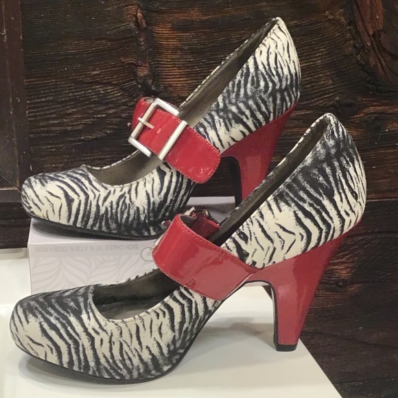 Fergalicious Celeste Patent Pump Zebra Print Leather Red High Heel Shoe SZ 7.5 - Picture 2 of 15